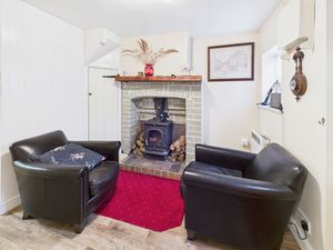 Entrance Hall- click for photo gallery